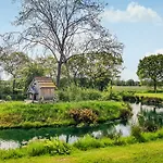 Meadows Luxury Flaxton