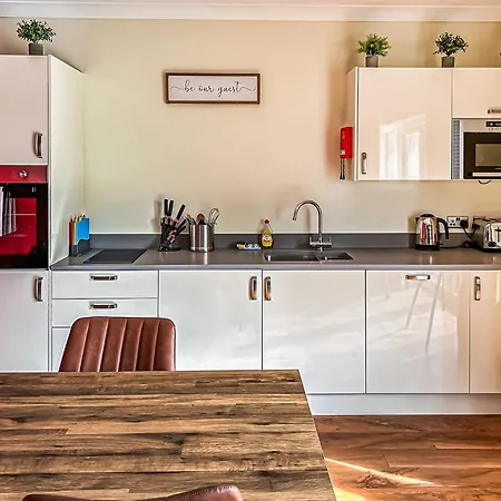 Meadows Luxury Flaxton