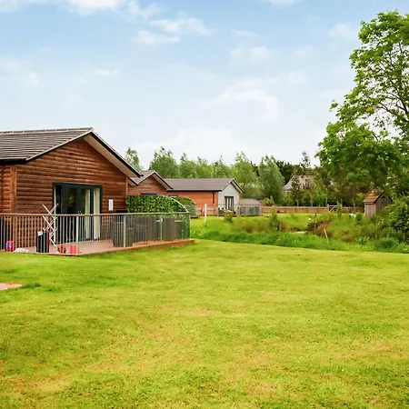 Meadows Luxury Flaxton