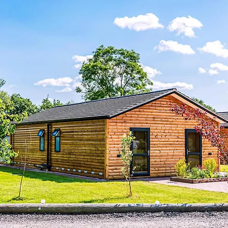 Meadows Luxury * Flaxton