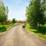 Meadows Luxury * Flaxton