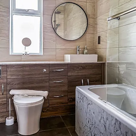 Kompleks wypoczynkowy Meadows Luxury *